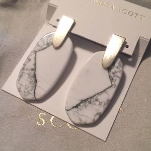 Unique Exclusive Aragon Kendra Scott Earrings